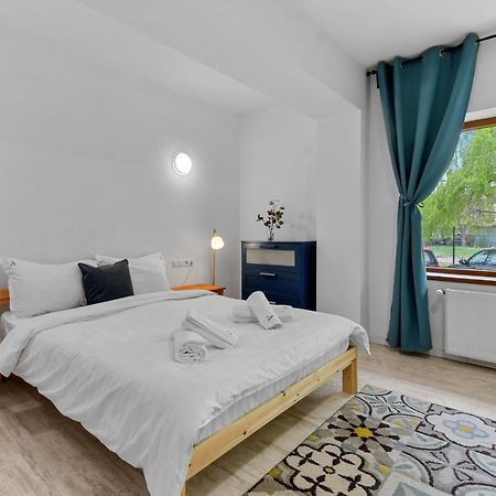 Homestay Otopeni Exteriör bild